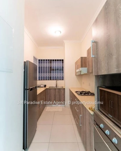 Spacious 3-Bedroom Flat with Sea View Balcony