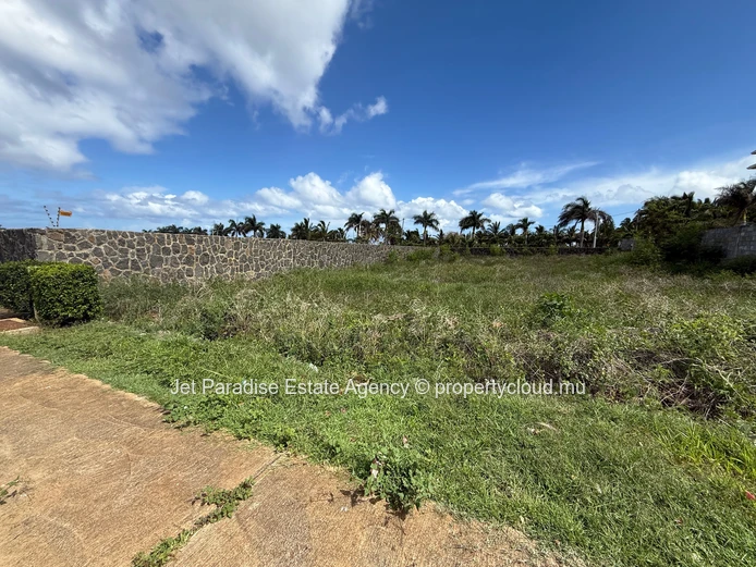 Terrain d’exception avec vue mer dans un domaine sécurisé – Les Jardins d’Anna Phase 1